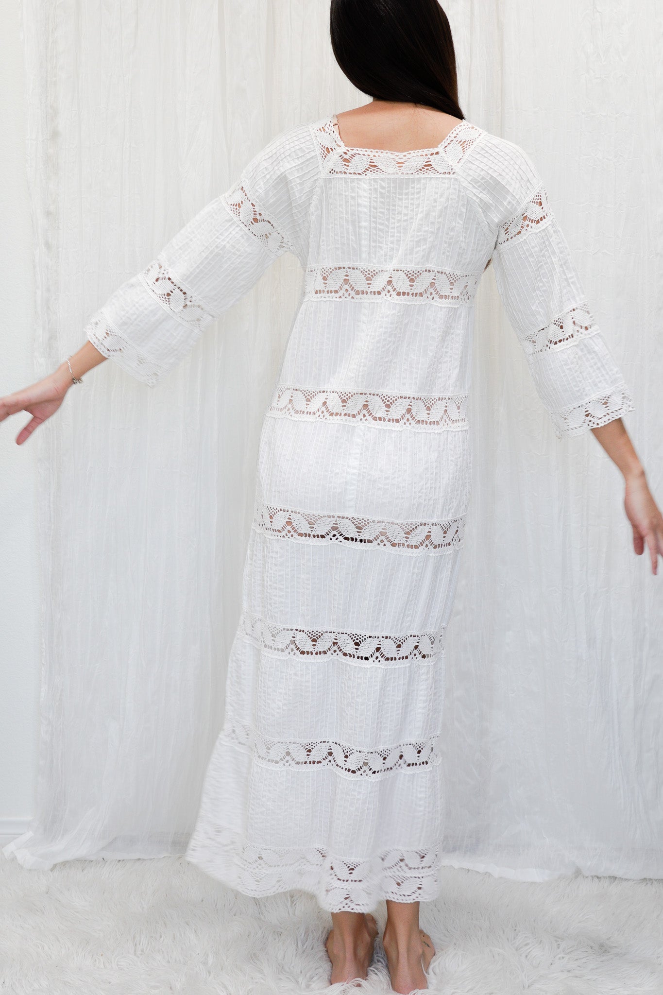 VINTAGE 1960-1970s Pin-Tucked Cotton Lace Mexican Dress