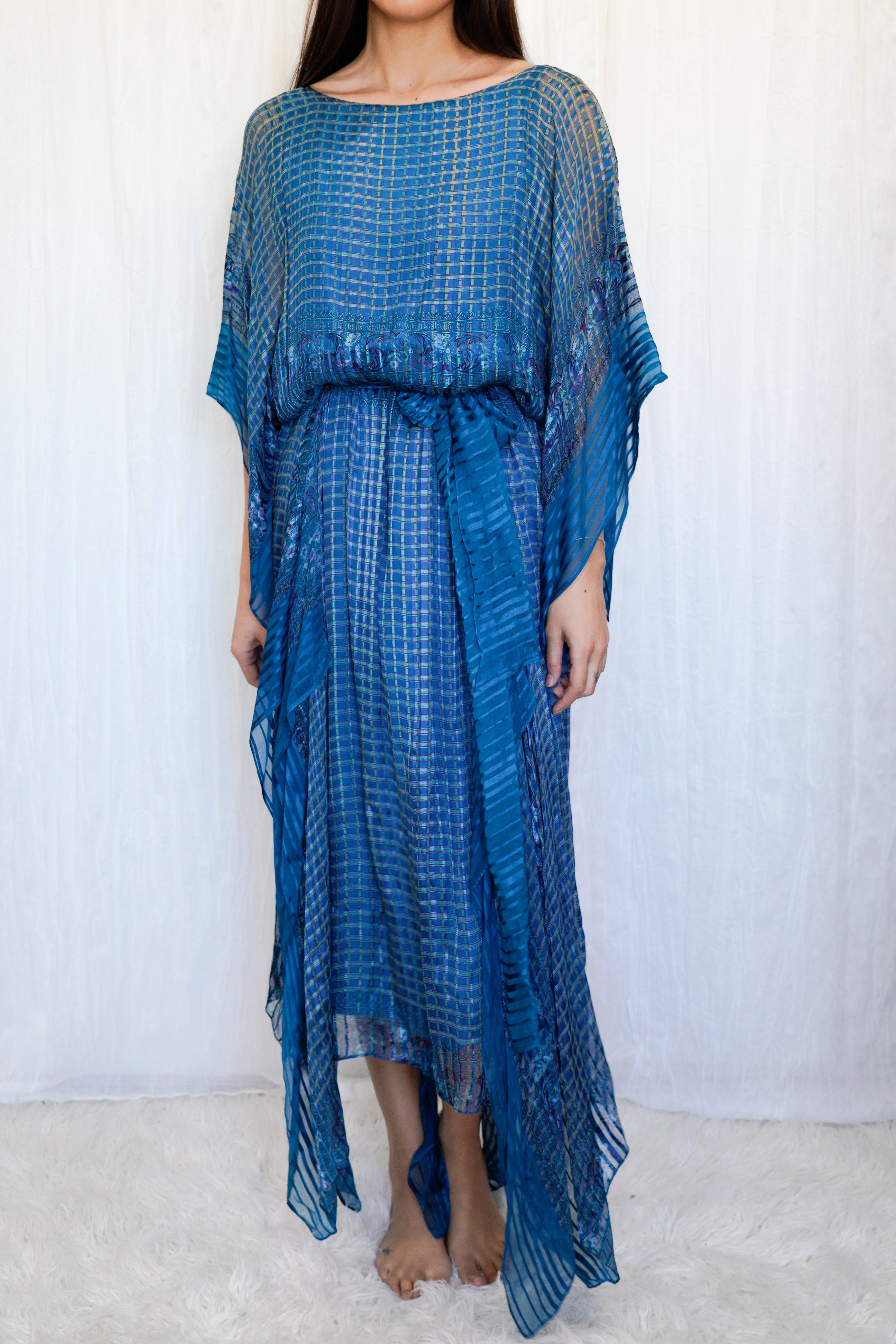 VINTAGE 1970s The Silk Farm by Icinoo Dress