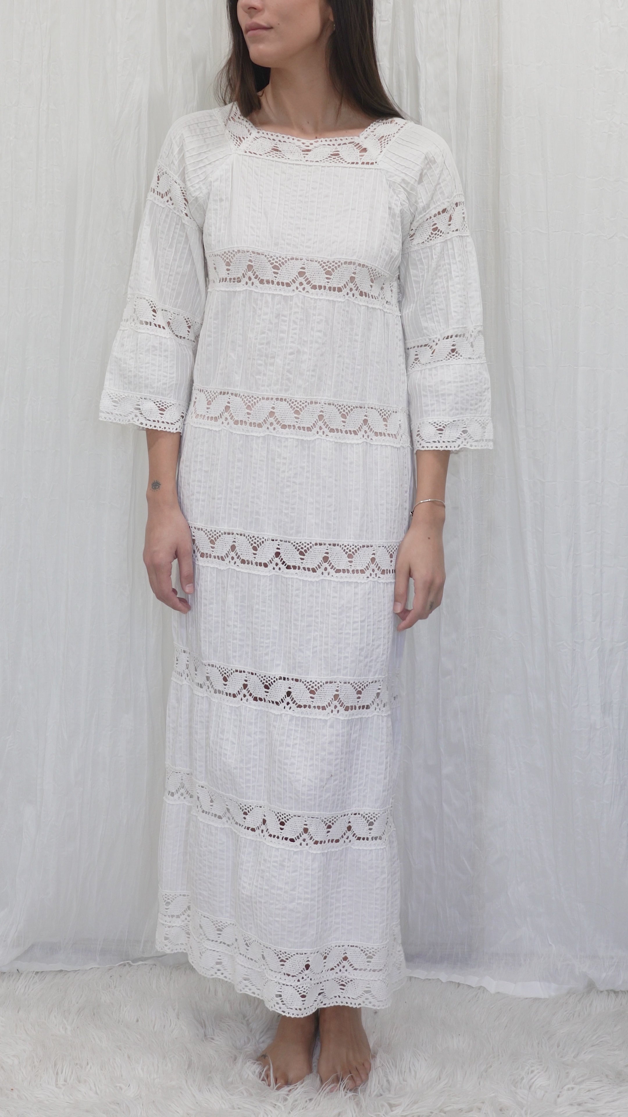 VINTAGE 1960-1970s Pin-Tucked Cotton Lace Mexican Dress