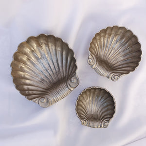 Vintage Metal Clam Shell Nesting Bowls