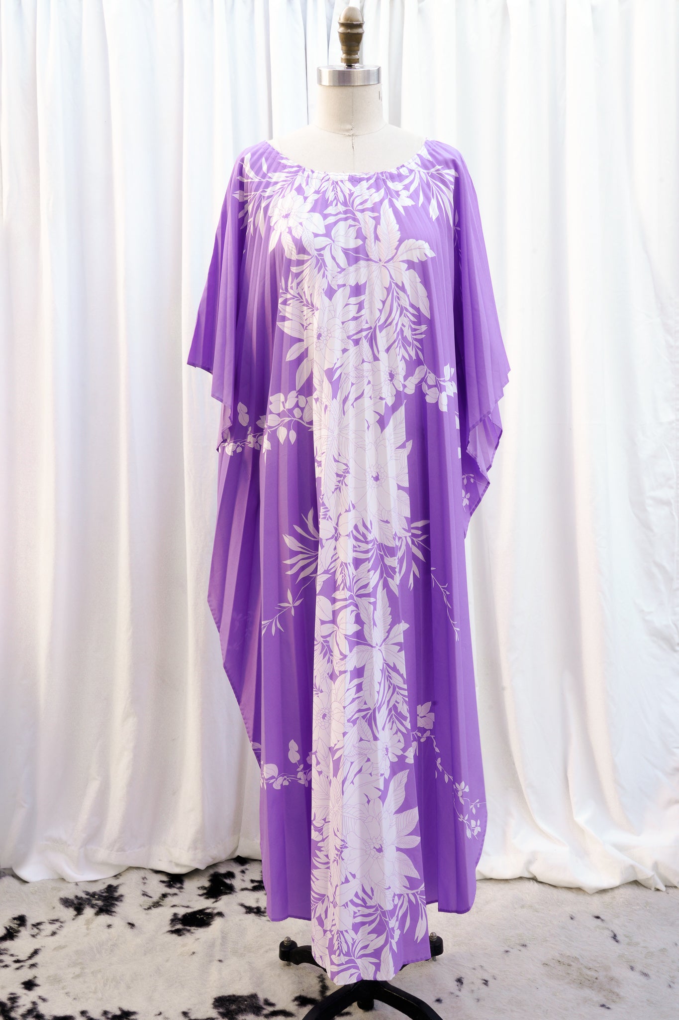 VINTAGE 1970's PLEATED KAFTAN