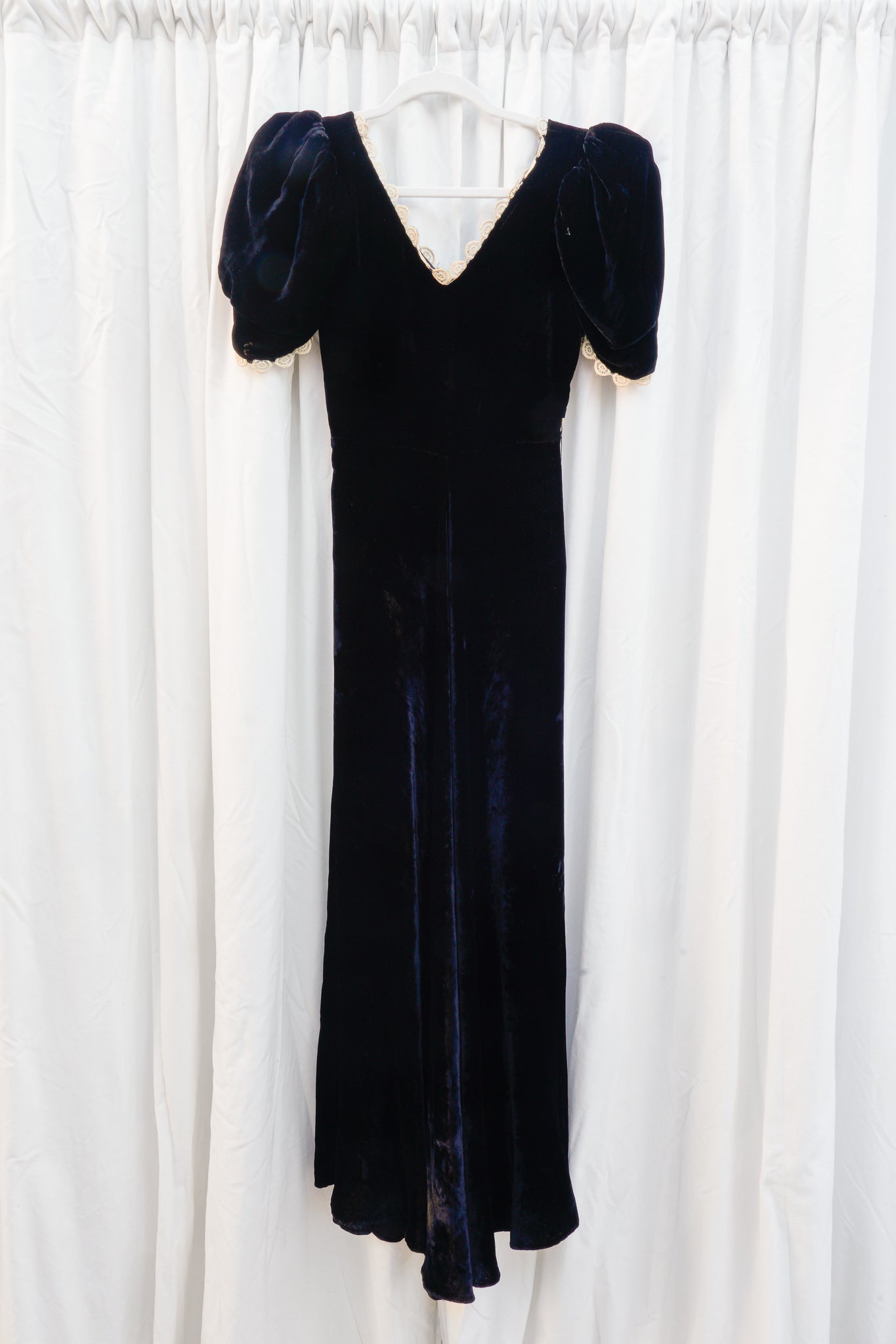 VINTAGE 1930's VELVET BIAS CUT DRESS