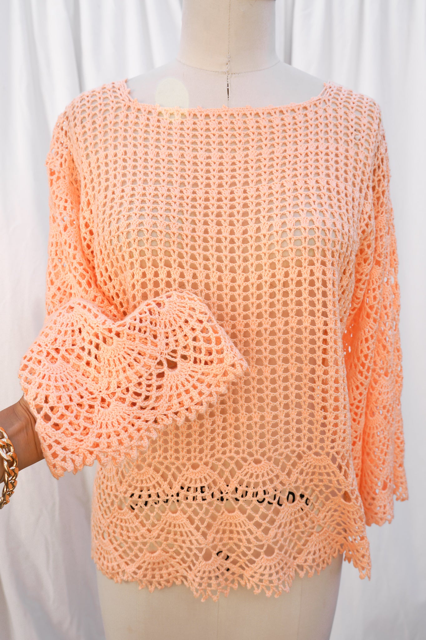 VINTAGE CROCHETED BLOUSE