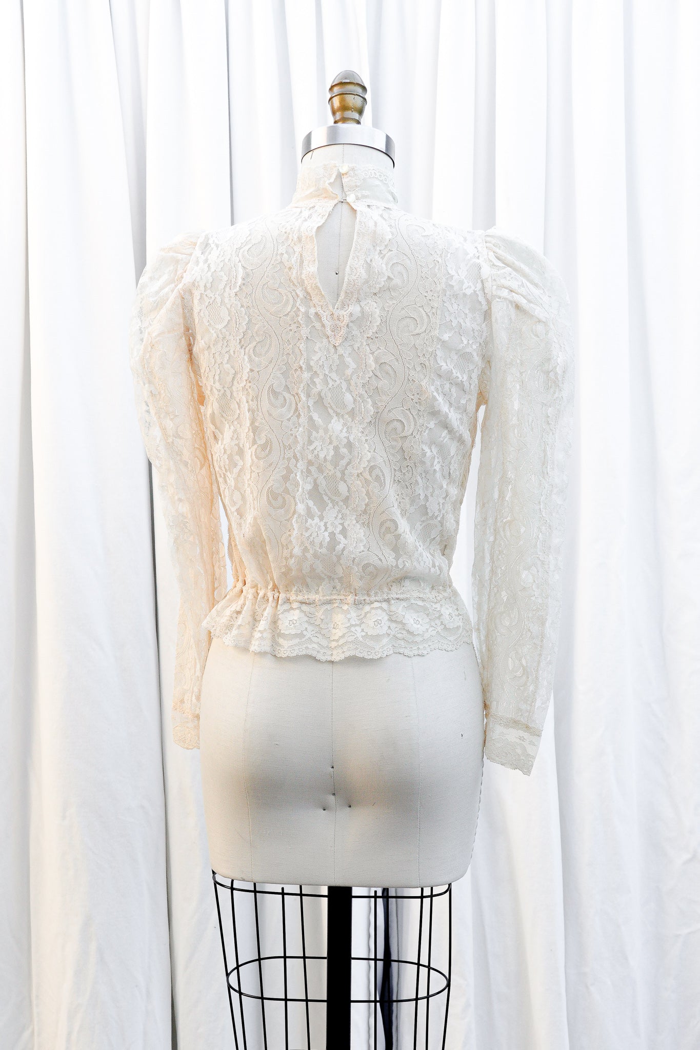 VINTAGE 1960-70's EDWARDIAN INSPIRED LACE TOP