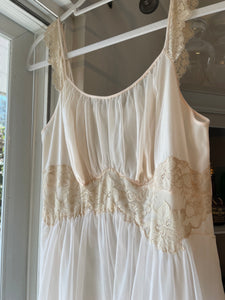 VINTAGE 1950-60's NYLON NEGLIGEE