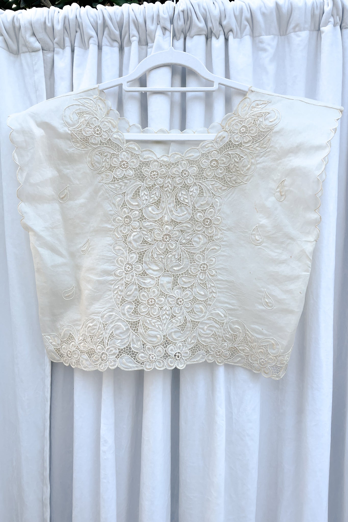 VINTAGE EARLY 1900's EMBROIDERED TOP