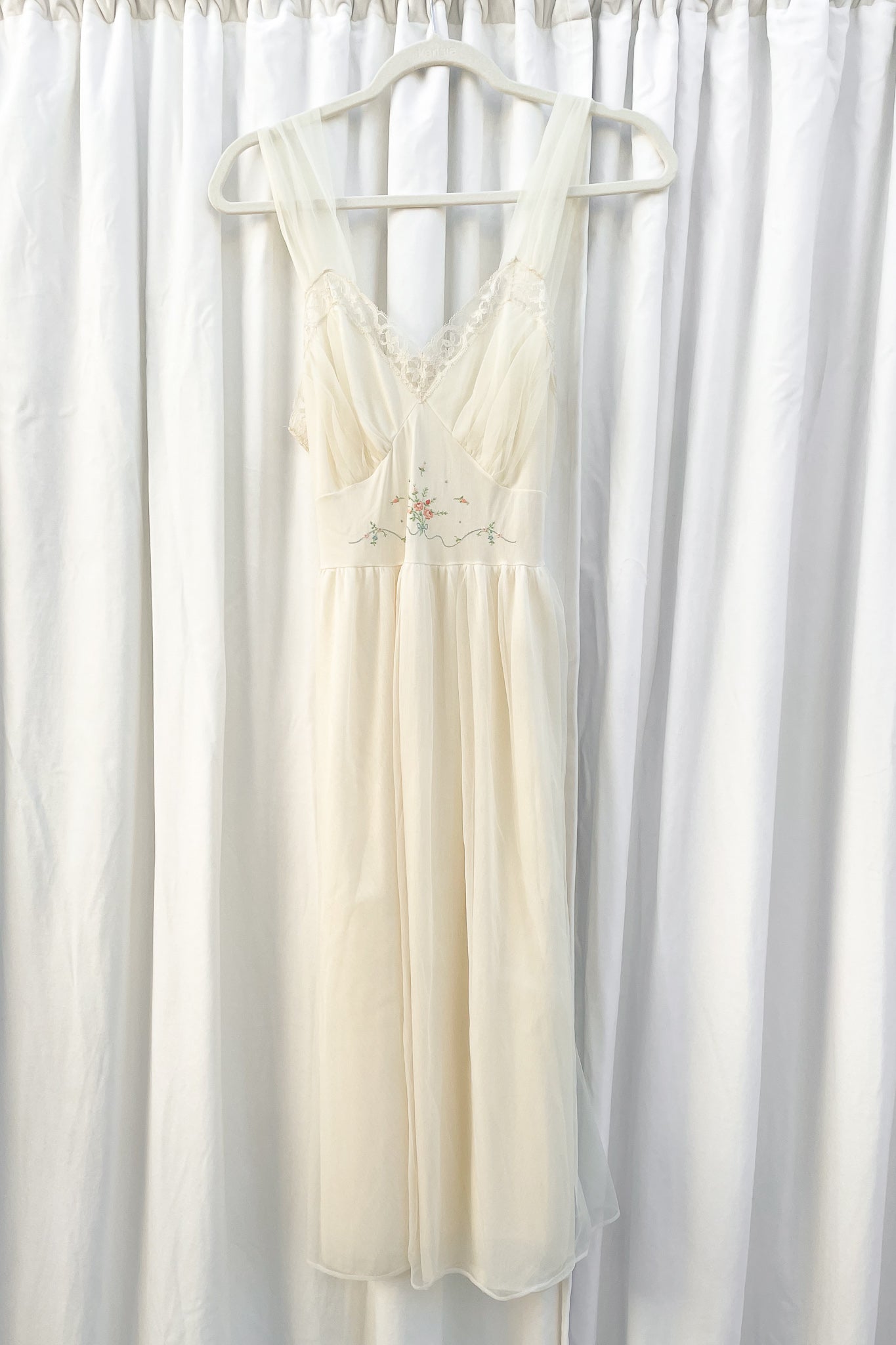 VINTAGE 1960's NYLON NEGLIGEE