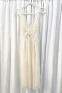 VINTAGE 1960's NYLON NEGLIGEE