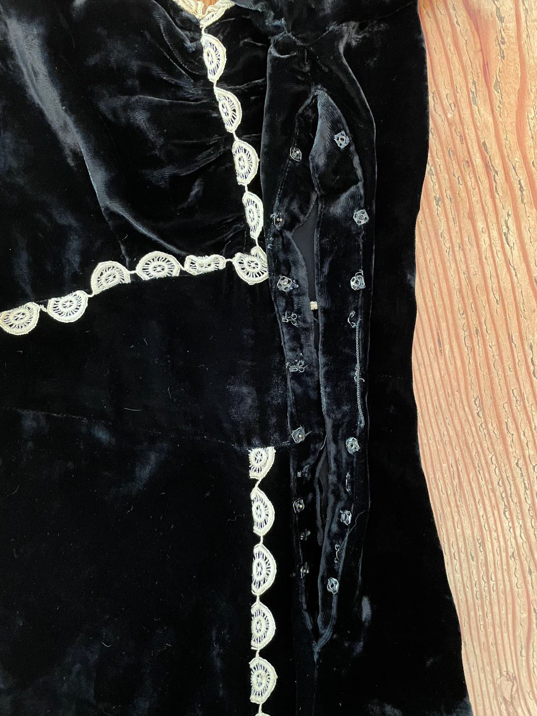 VINTAGE 1930's VELVET BIAS CUT DRESS